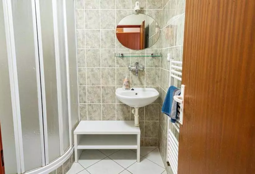 Majatalo Penzion Karlov