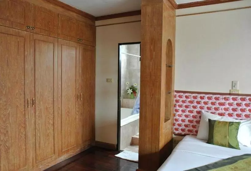 پانسیون Phang Nga Inn