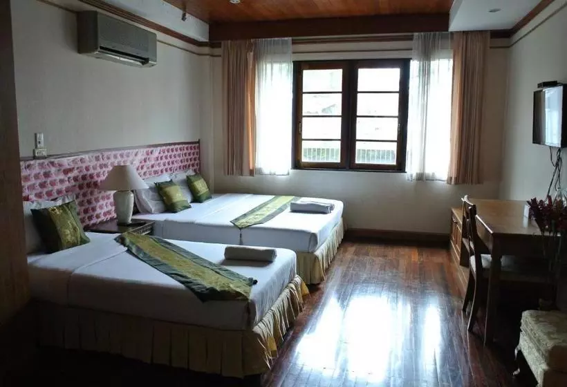 پانسیون Phang Nga Inn