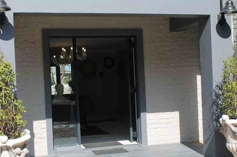 Majatalo Villa Petit