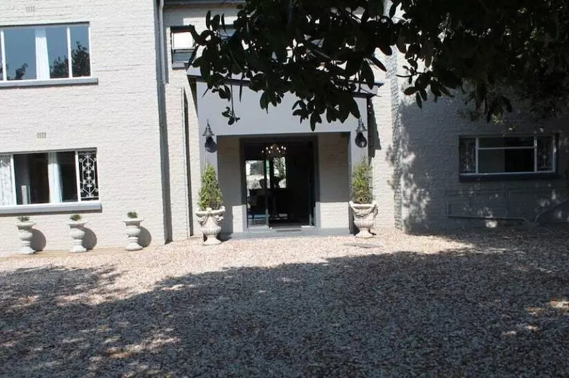Majatalo Villa Petit