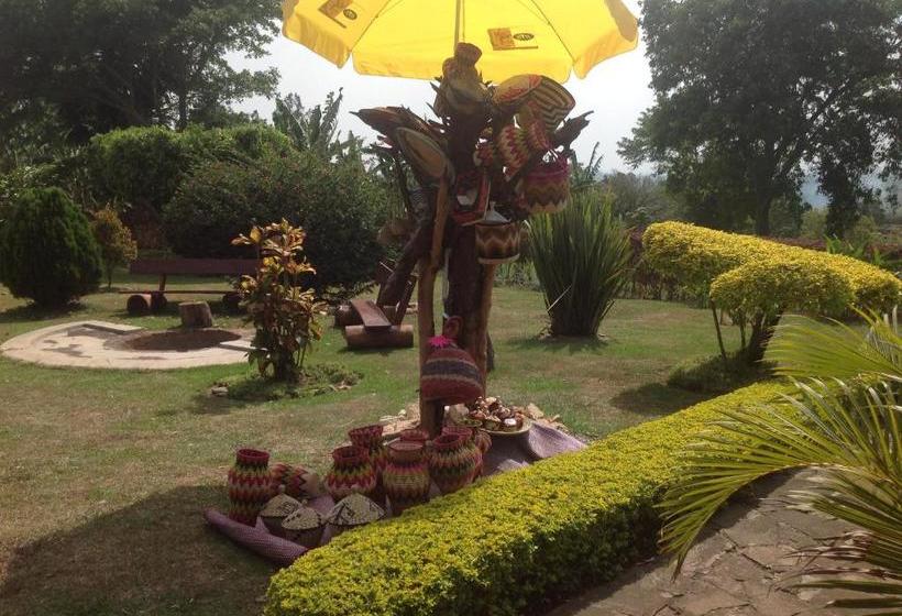 هتل Bwigamiro Country Home Fort Portal