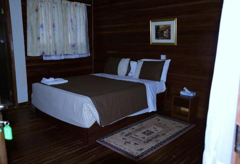 هتل Bwigamiro Country Home Fort Portal