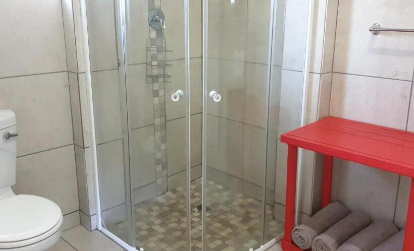 בית מלון כפרי Numbi Hills Self Catering