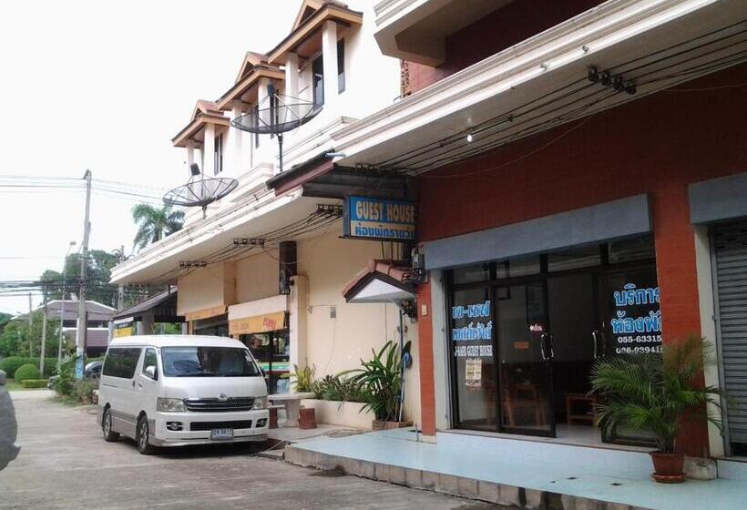 פנסיון J Safe Guesthouse