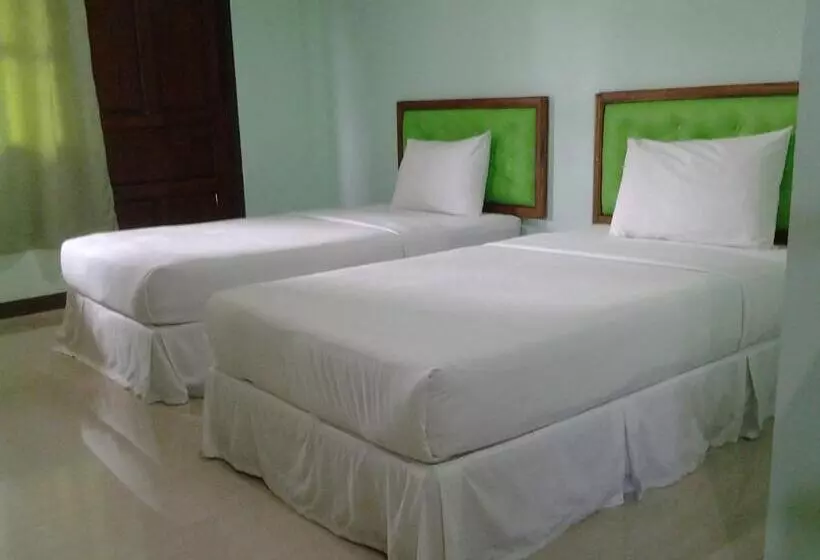 پانسیون J Safe Guesthouse