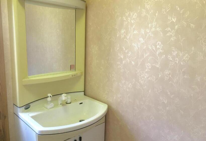 بنسيون Kusatsu Kotodama