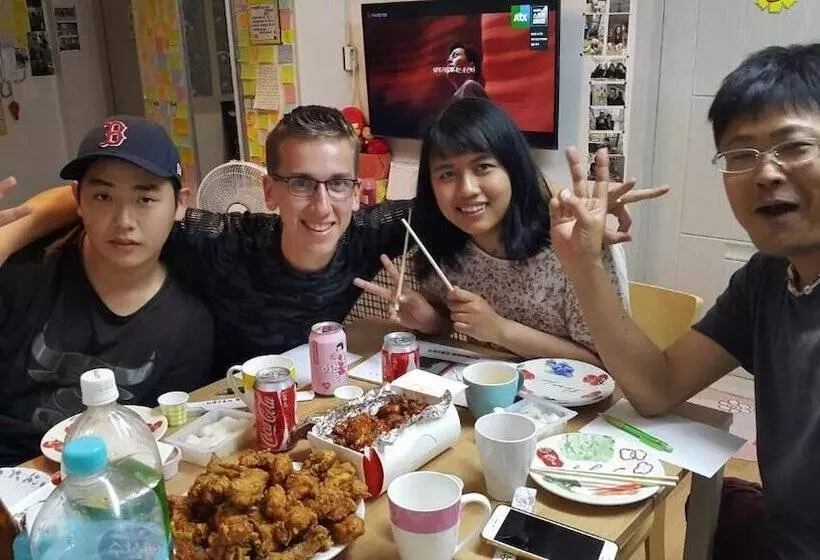 Majatalo Panda Guesthouse