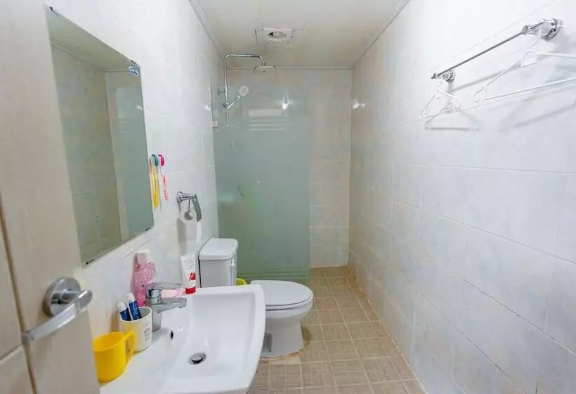 Majatalo Panda Guesthouse