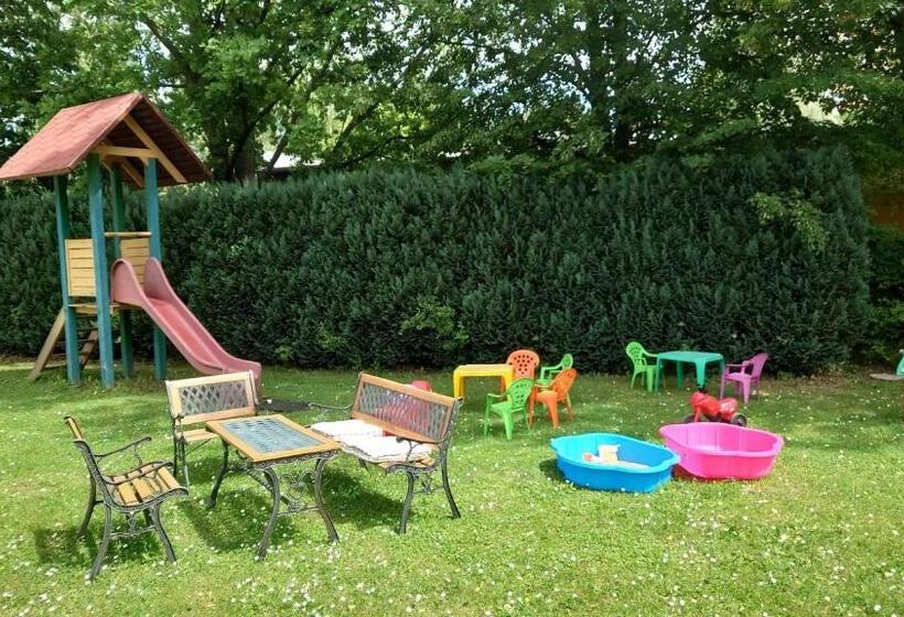 بنسيون Penzion Tcv Pardubice