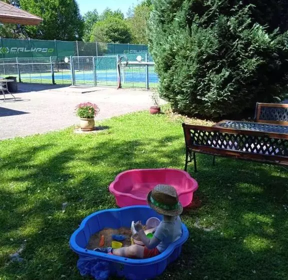 پانسیون Penzion Tcv Pardubice