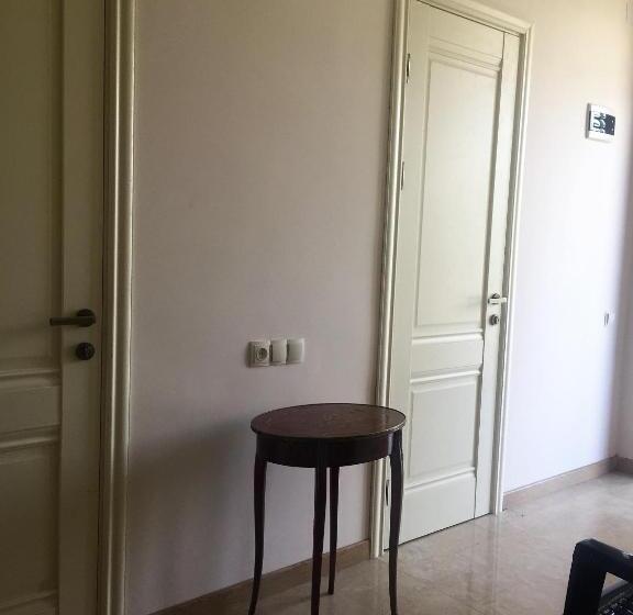 پانسیون Summer Story