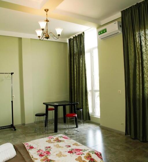 پانسیون Summer Story