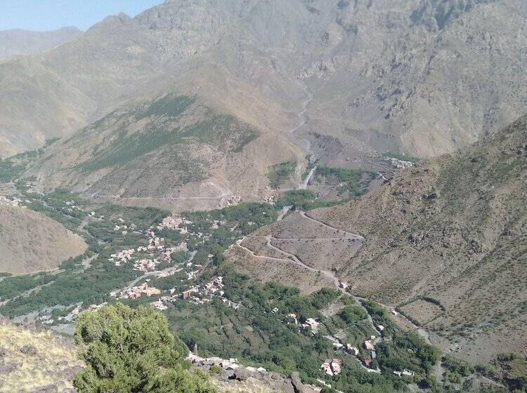 بنسيون Tanssi House