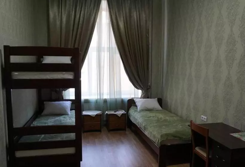 هاستل Happy Cat