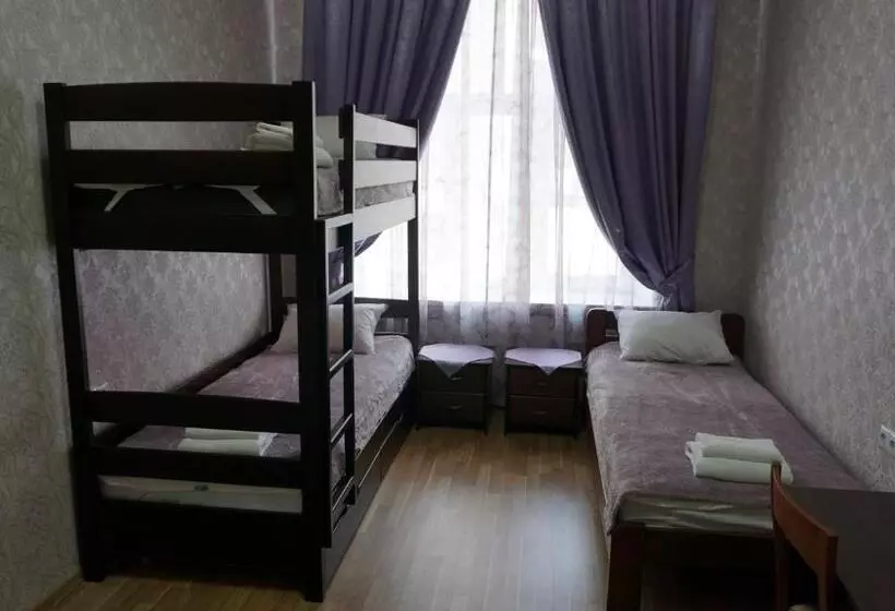 هاستل Happy Cat