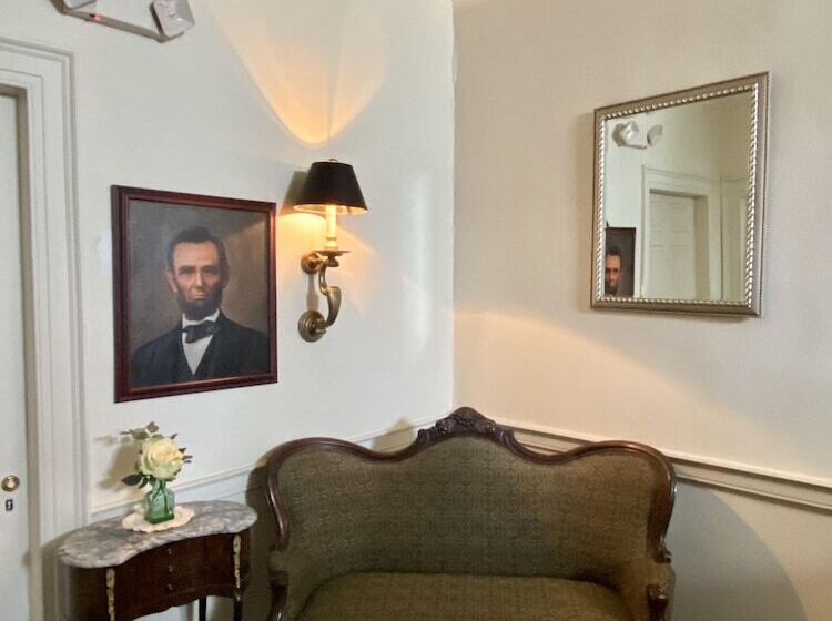 Hostel The Inn At Lincoln Square