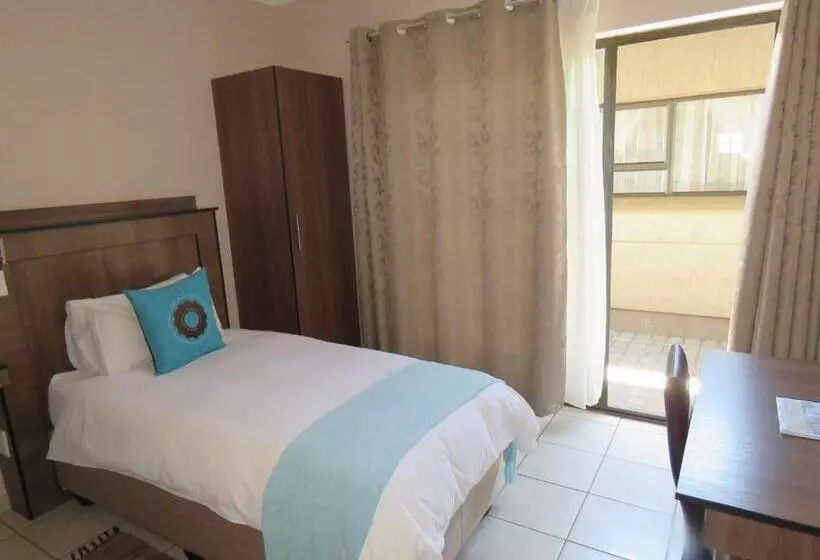 ペンション Andante Guesthouse Klerksdorp