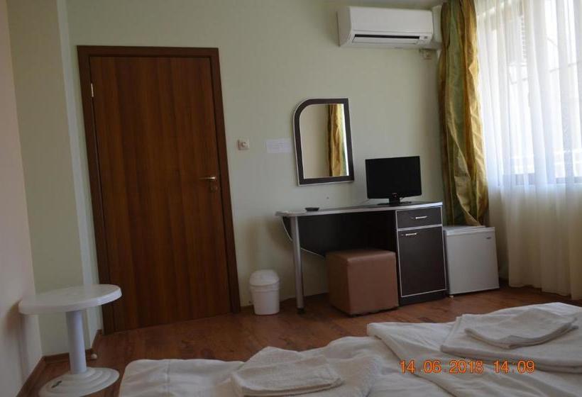 پانسیون Guesthouse Opal