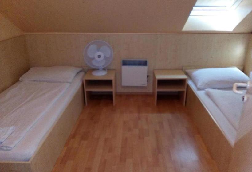 Pension Storchencamp Gästehaus Rust