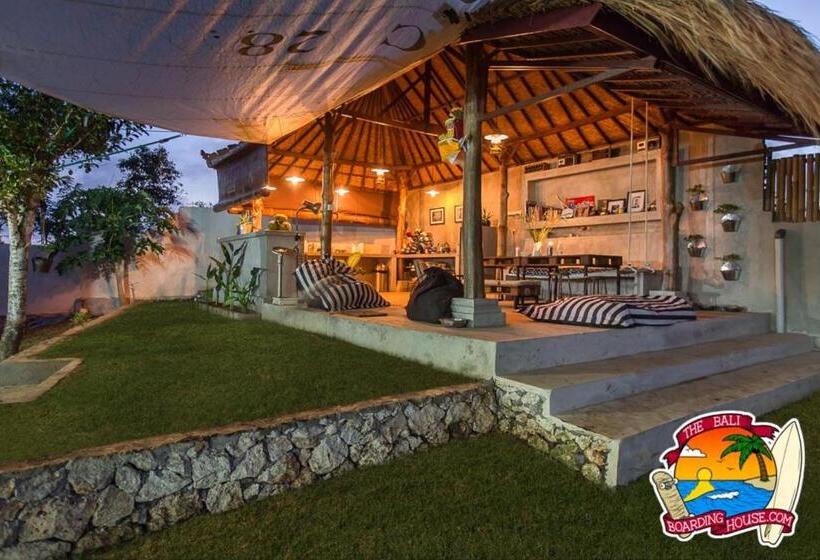 بنسيون The Bali Boarding House