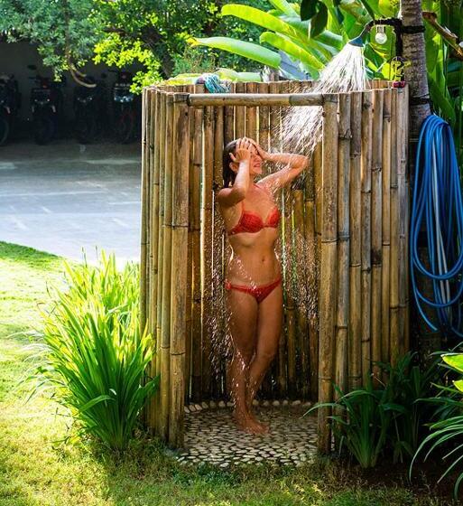 بنسيون The Bali Boarding House