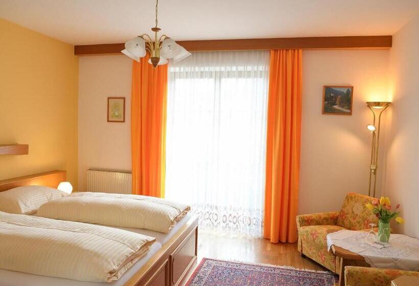 فندق صغير Schwanbergerstüberl