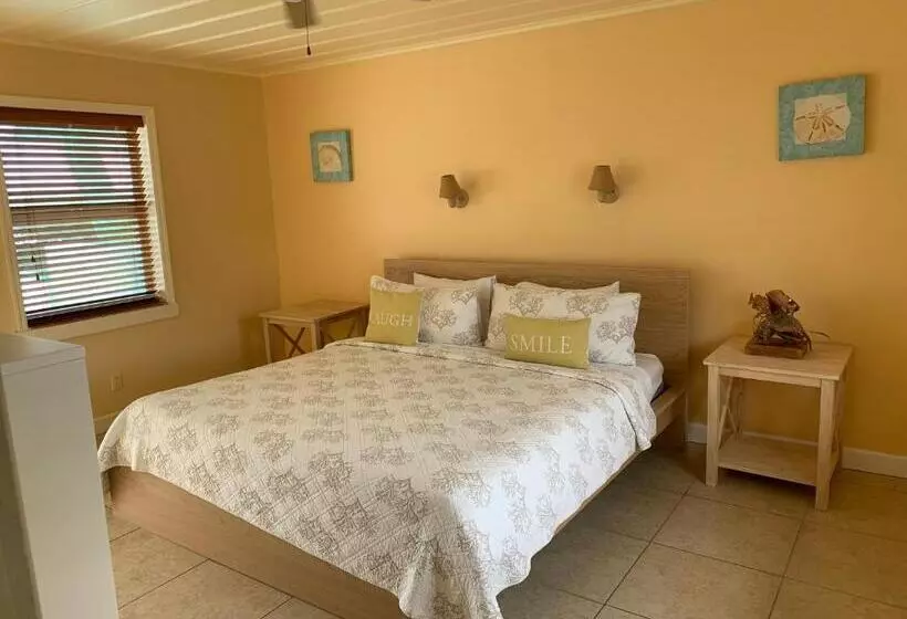 هاستل Snappers Key Largo