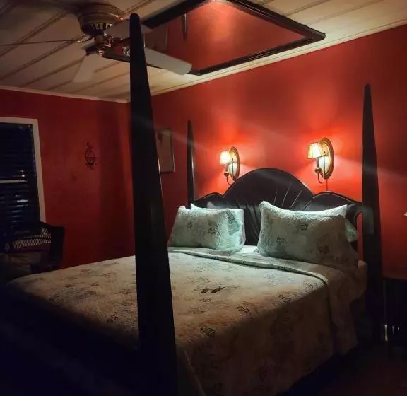 هاستل Snappers Key Largo