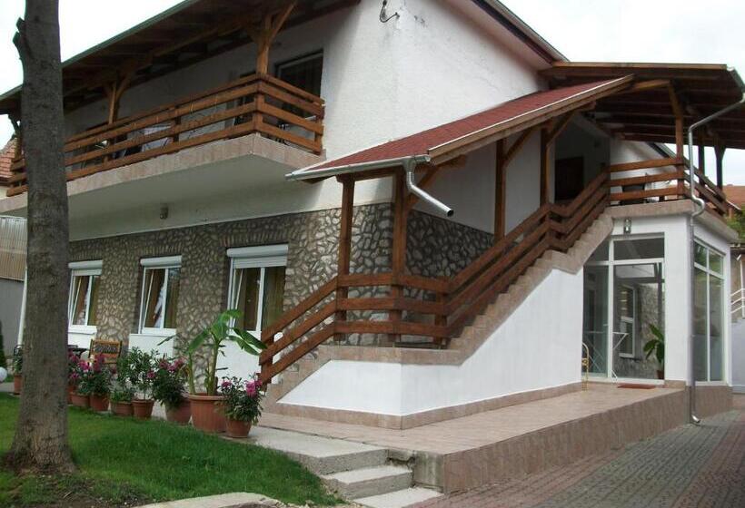 پانسیون éden Ii