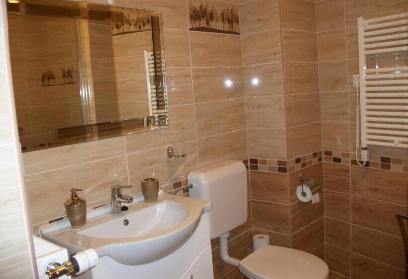 پانسیون éden Ii