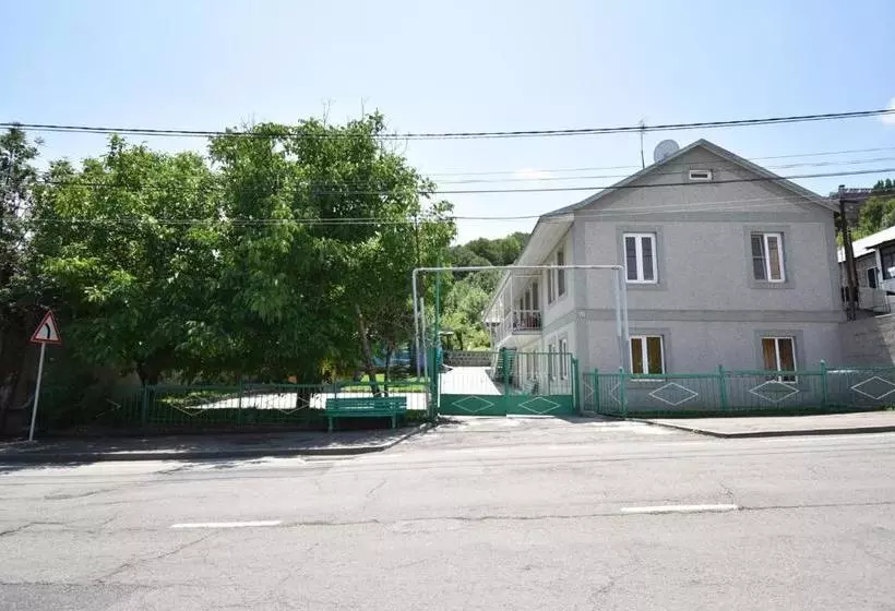 پانسیون Guest House Arsan