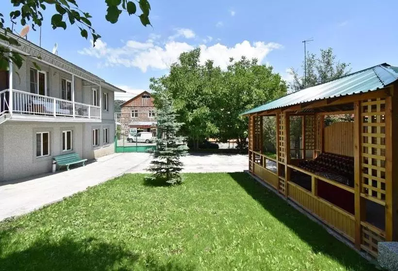 پانسیون Guest House Arsan