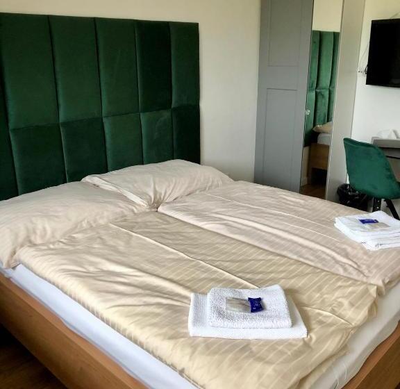 بنسيون Penzión U Vinára