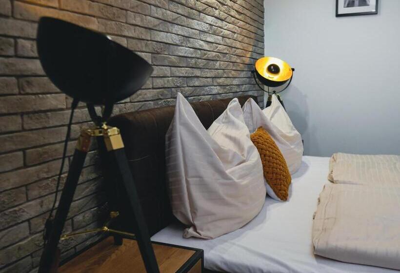 بنسيون Penzión U Vinára