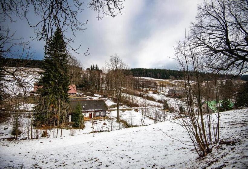 펜션 Penzion čert