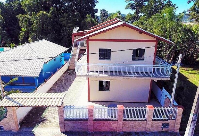 پانسیون Pousada Bom Futuro