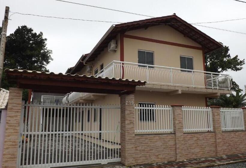 پانسیون Pousada Bom Futuro