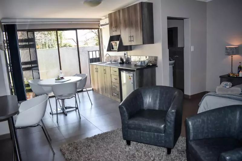 Majatalo Blue Sparrow Guest House