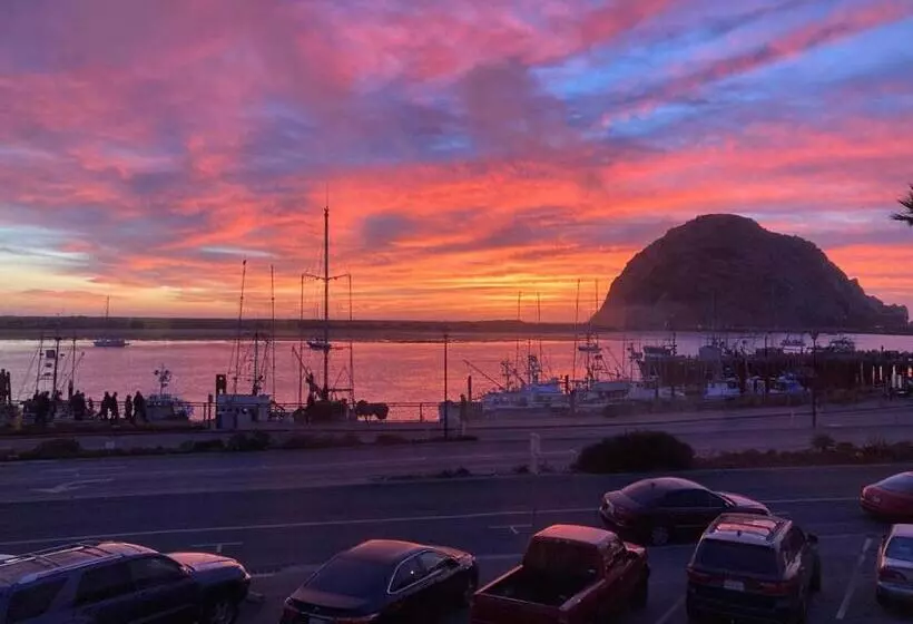 Retkeilymaja Front Street Inn And Spa