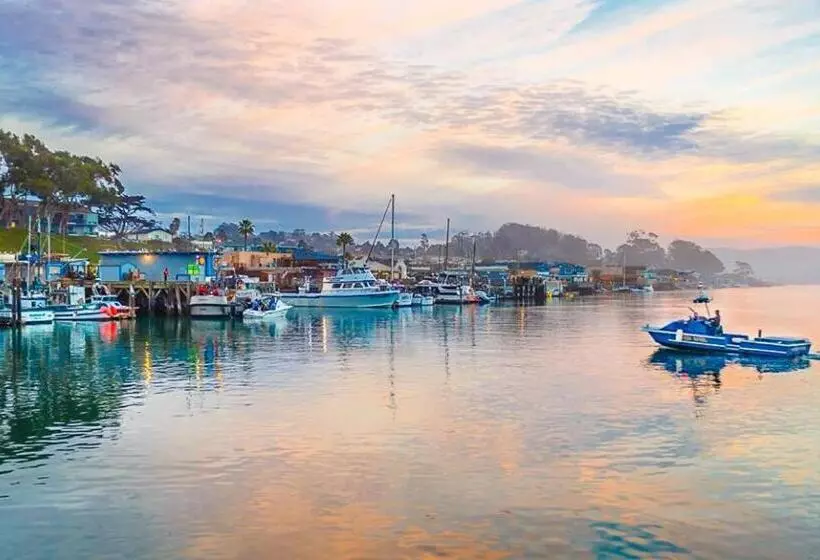 Retkeilymaja Front Street Inn And Spa