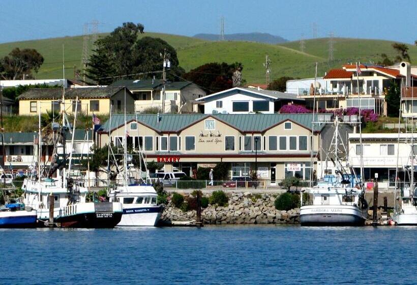 Общежитие Front Street Inn And Spa