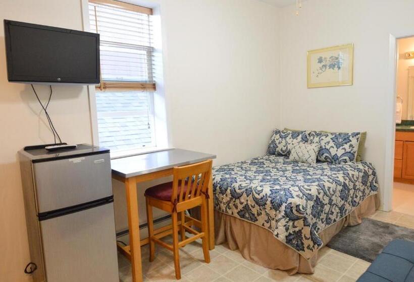 Brown & Hawkins Historical Apartments