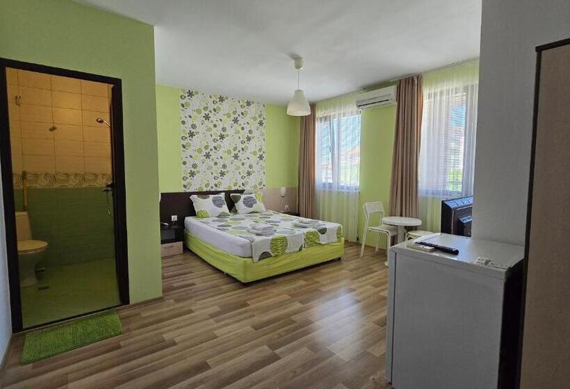 بنسيون Estreya