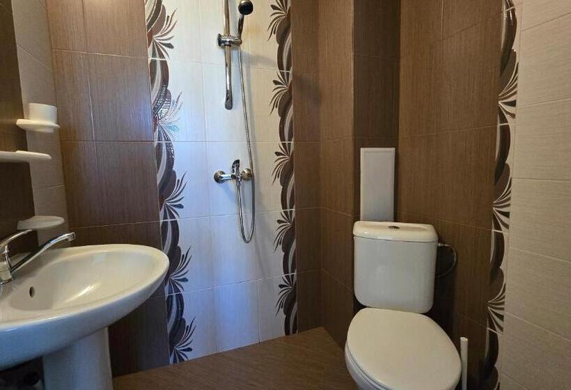 بنسيون Estreya