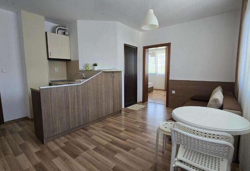 بنسيون Estreya