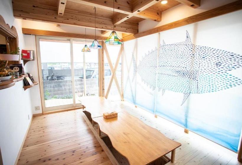 ペンション Katsuo Guest House