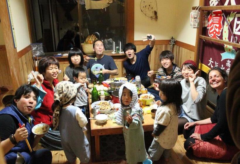 ペンション Katsuo Guest House