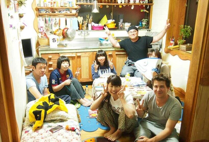 ペンション Katsuo Guest House