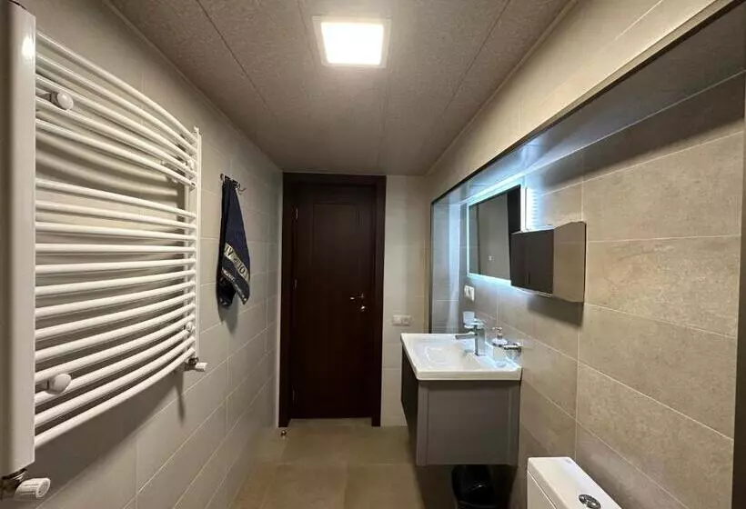 پانسیون Nukri Guest House